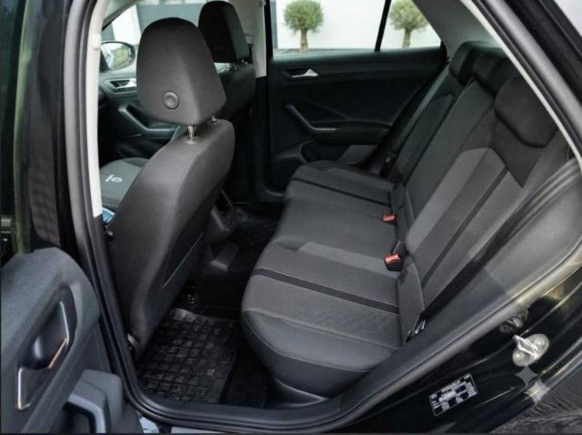 Volkswagen T-Roc 1.0 tsi Style 115cv (7)
