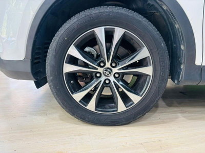 Toyota Rav4 D-4D 4WD Style White Ed. (10)