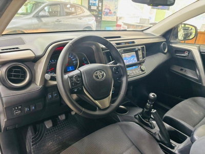 Toyota Rav4 D-4D 4WD Style White Ed. (11)
