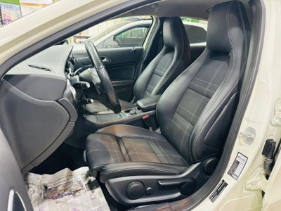 Mercedes-Benz Classe A 200 d Automatic Sport (10)