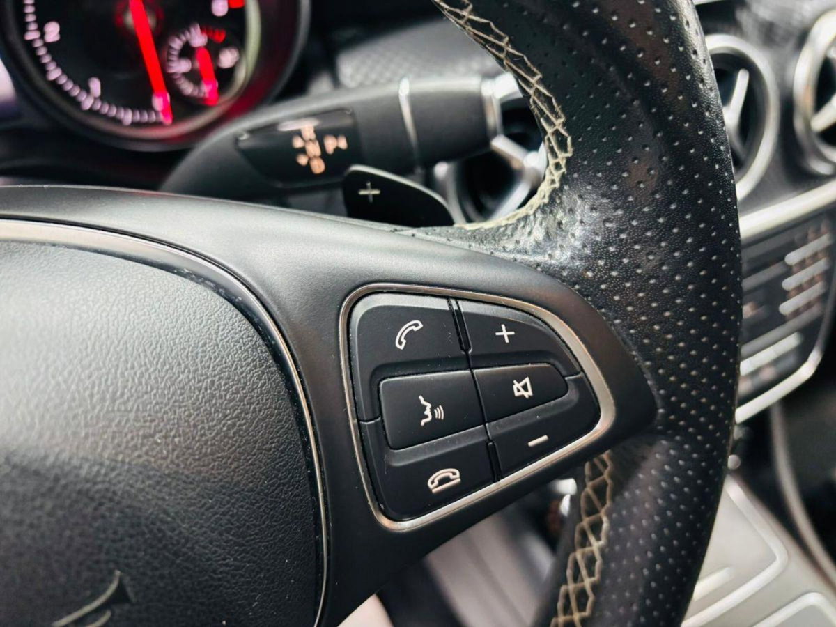 Mercedes-Benz Classe A 200 d Automatic Sport (15)