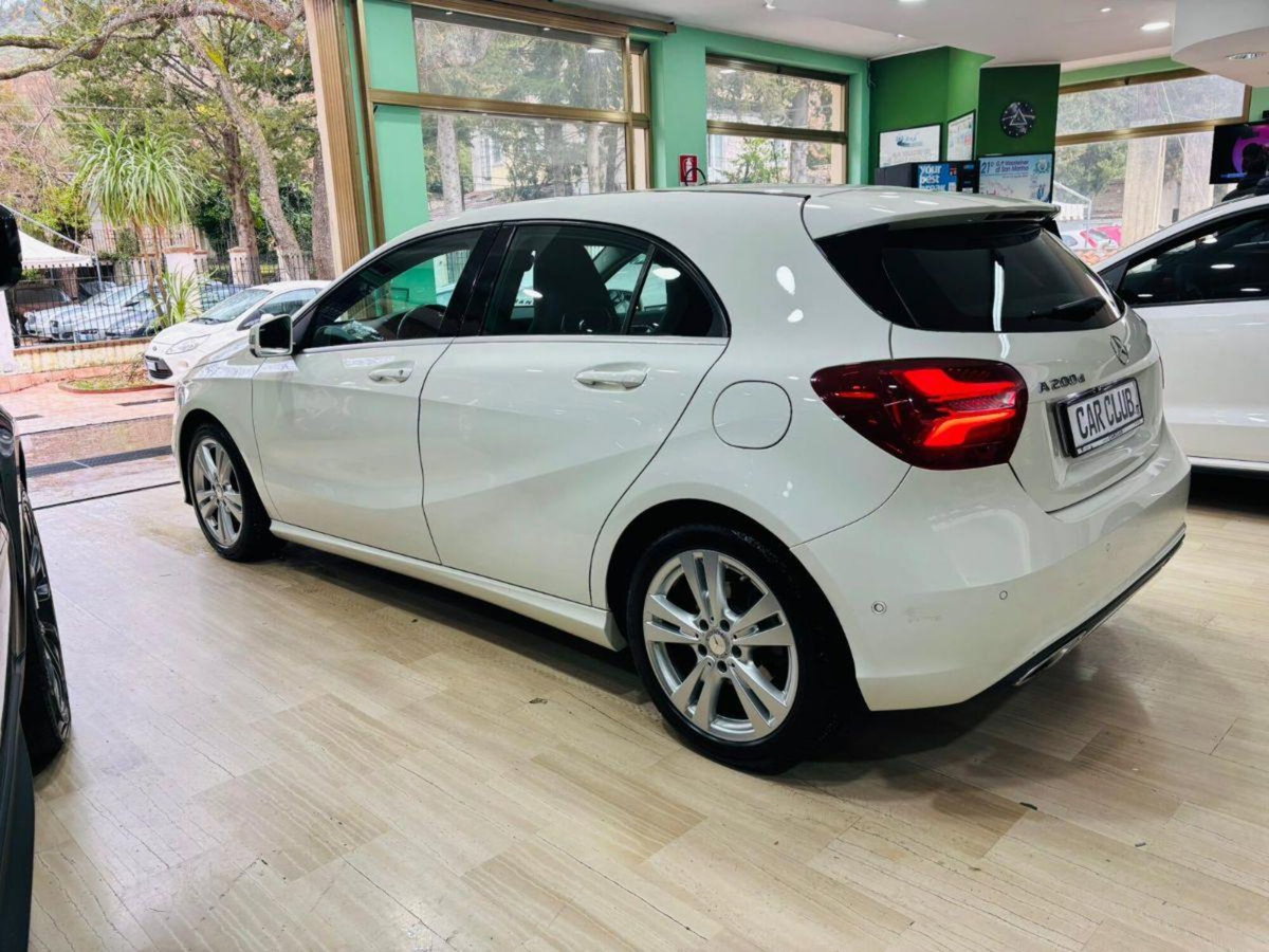 Mercedes-Benz Classe A 200 d Automatic Sport (6)