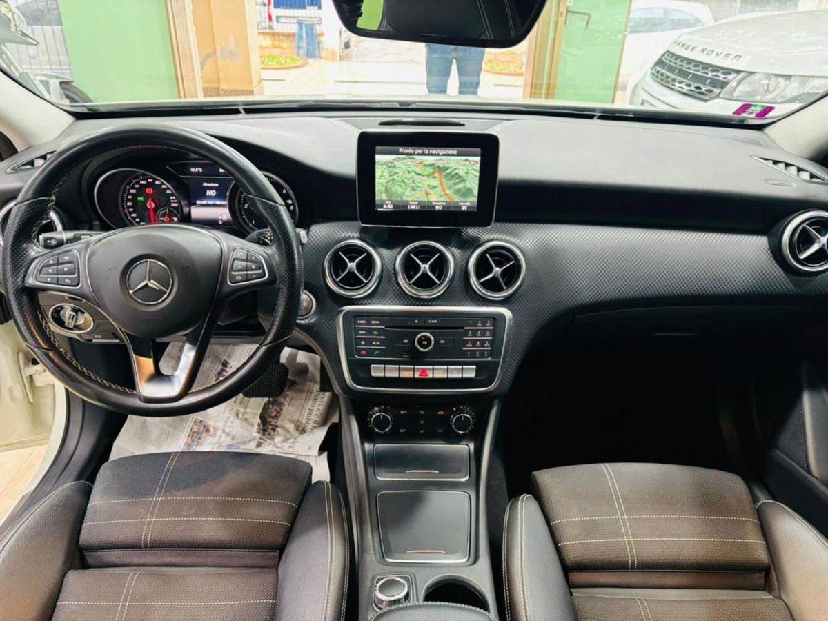 Mercedes-Benz Classe A 200 d Automatic Sport (9)