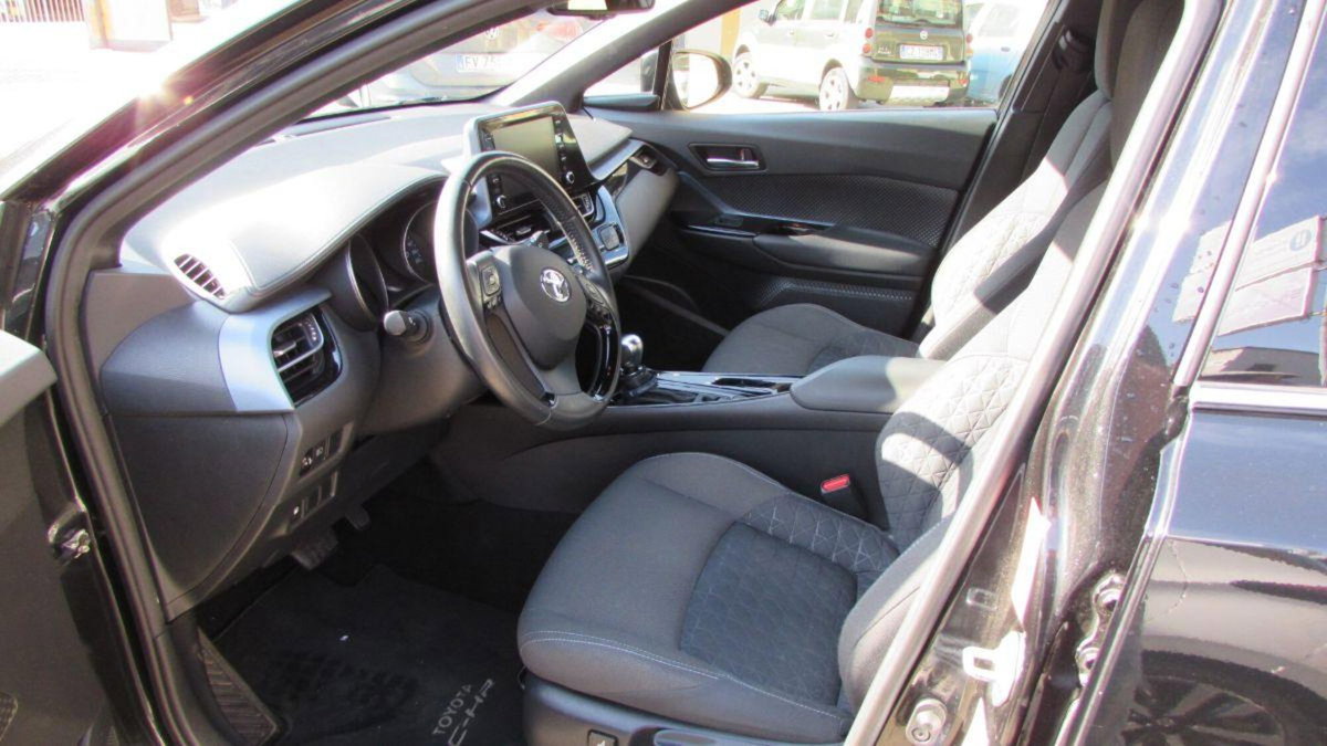 Toyota Toyota C-HR 1.8 Hybrid E-CVT Trend (9)