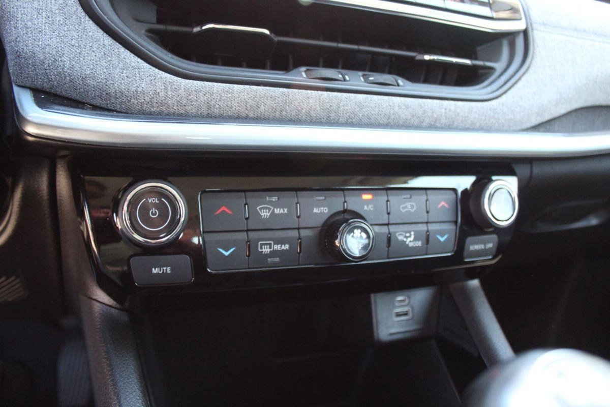 Jeep Compass 1.6 Multijet II 2WD Limited (16)