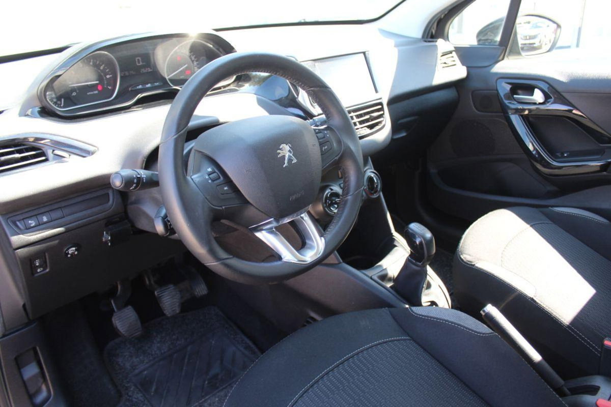 Peugeot 208 82 5p. GPL Allure (10)
