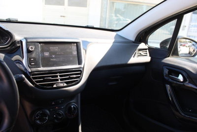 Peugeot 208 82 5p. GPL Allure (12)
