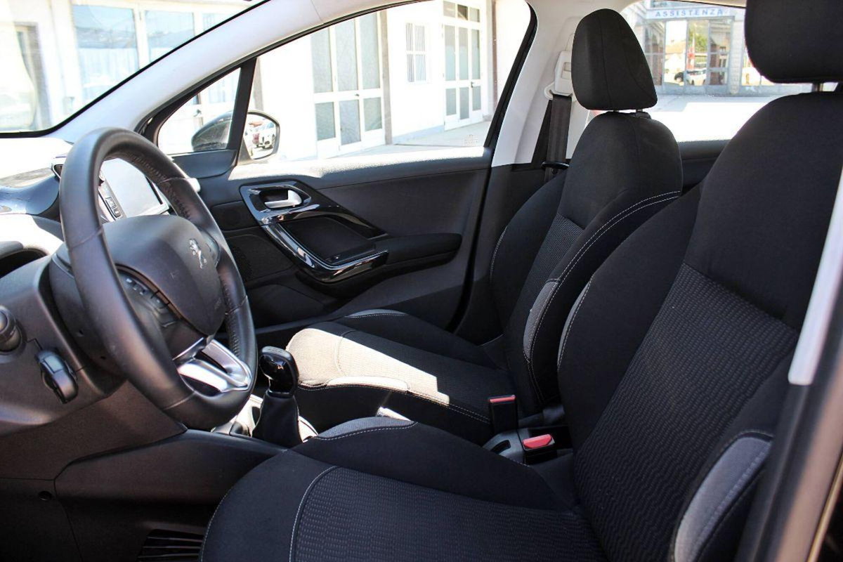 Peugeot 208 82 5p. GPL Allure (9)