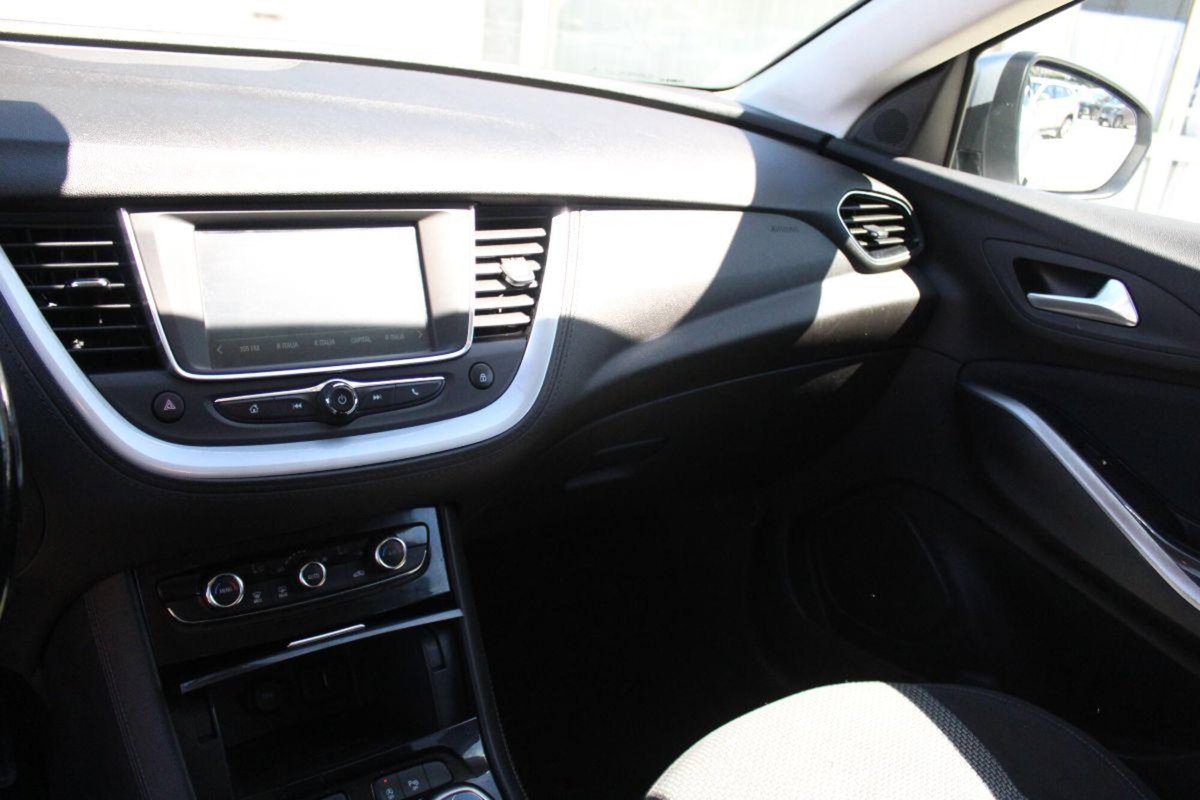 Opel Grandland X 1.6 diesel Ecotec Start&Stop Innovation (12)