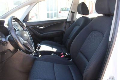 Hyundai i20 1.4 CRDi 5p. Comfort (9)