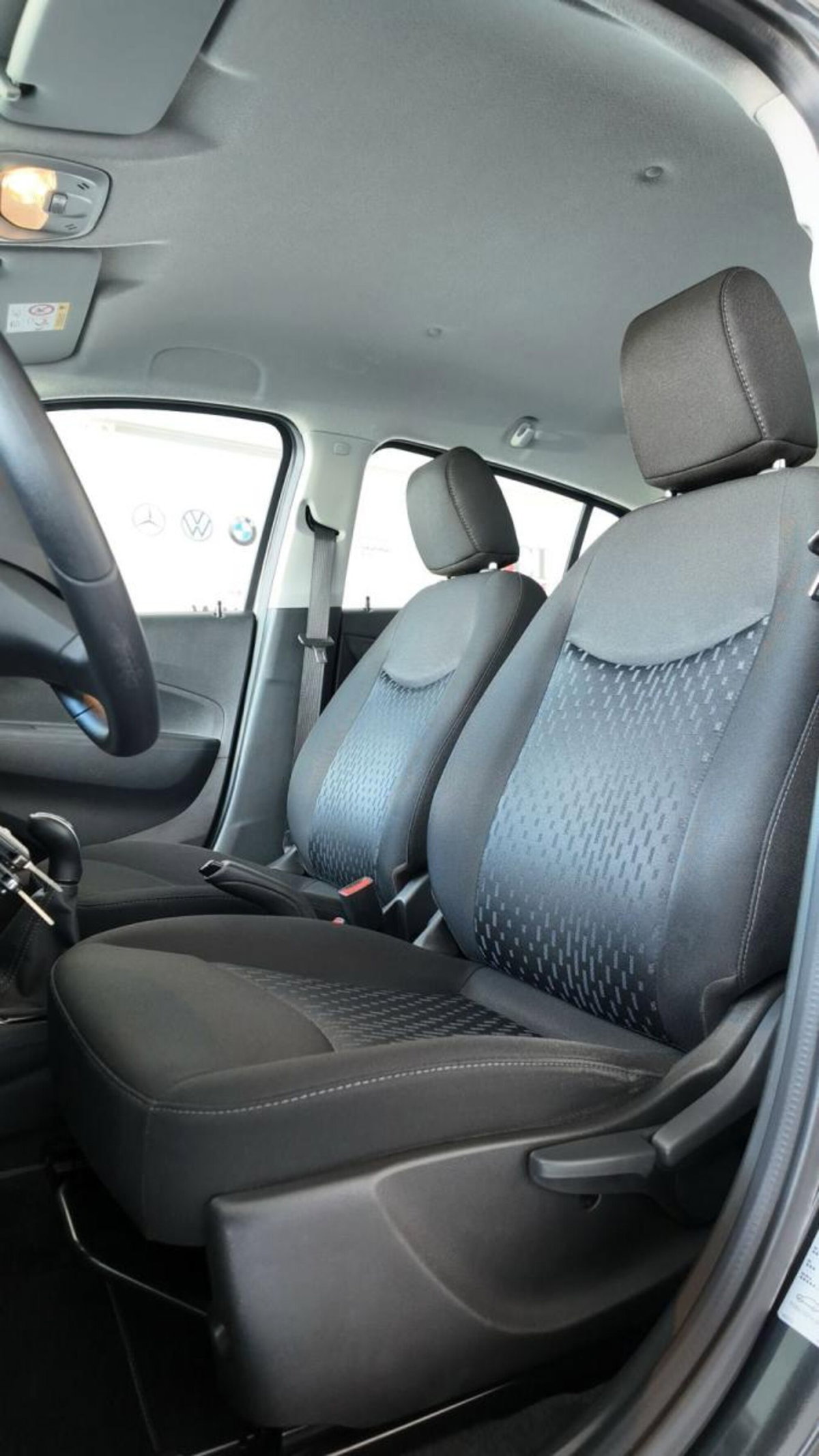 Opel Karl Rocks 1.0 73 CV (11)