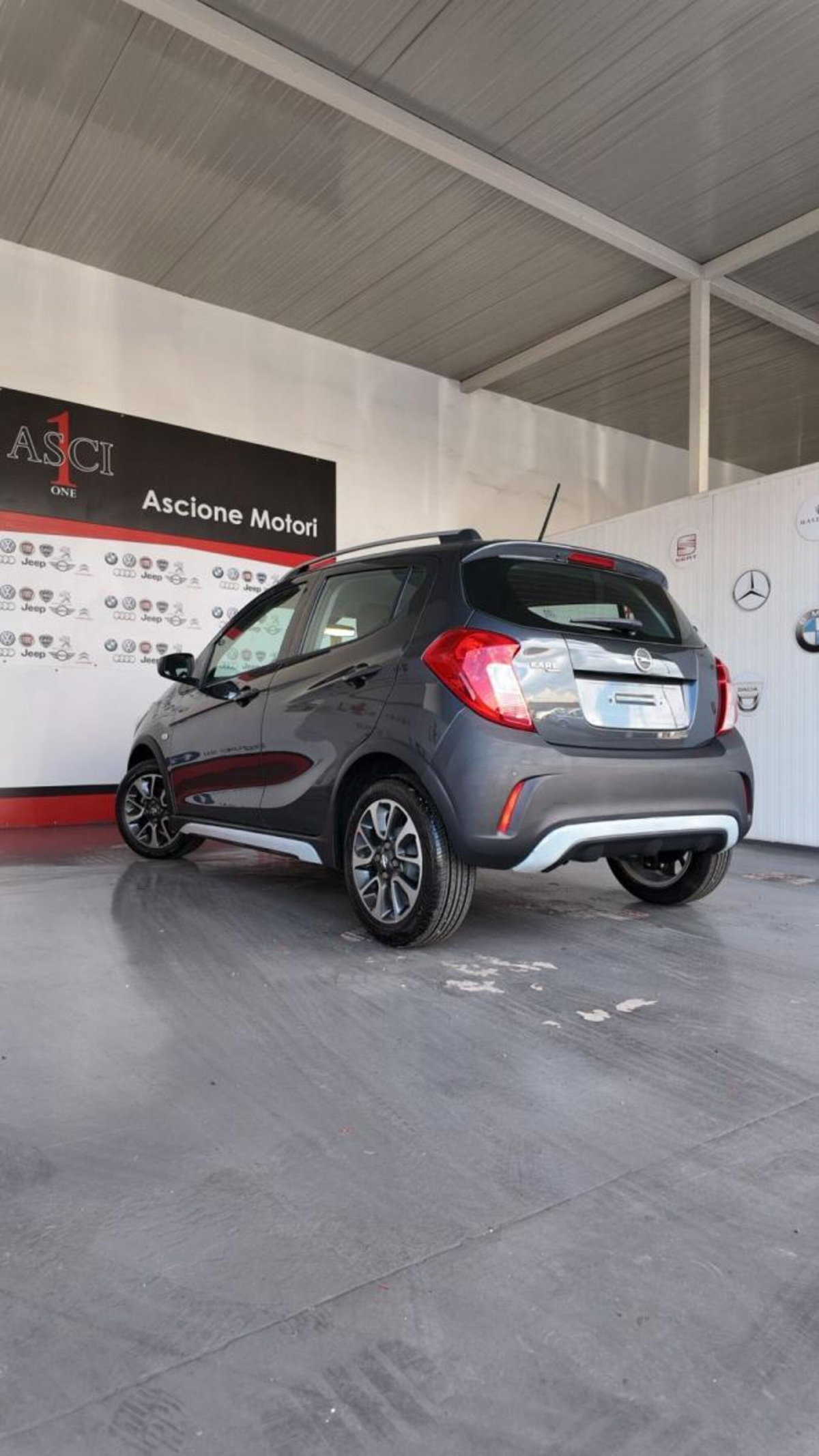 Opel Karl Rocks 1.0 73 CV (3)