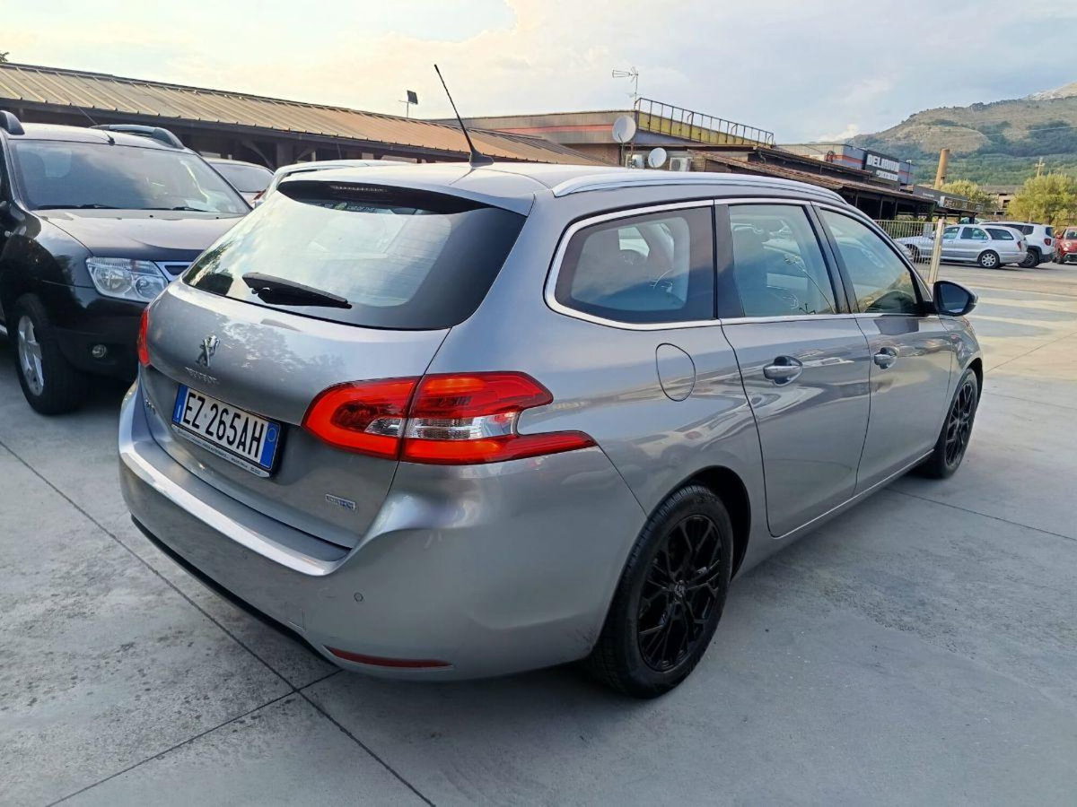 Peugeot 308 SW BlueHDi 120 S&S EAT6 Allure (10)