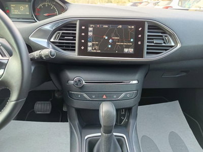 Peugeot 308 SW BlueHDi 120 S&S EAT6 Allure (14)