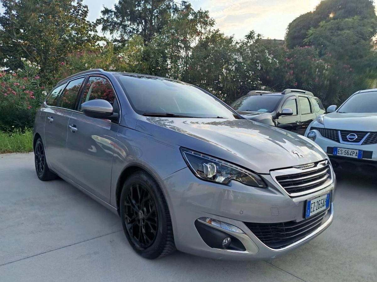 Peugeot 308 SW BlueHDi 120 S&S EAT6 Allure (4)