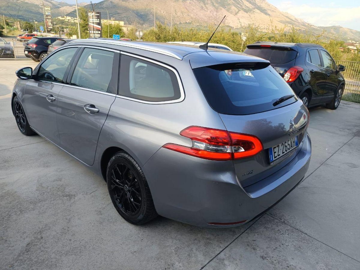 Peugeot 308 SW BlueHDi 120 S&S EAT6 Allure (8)