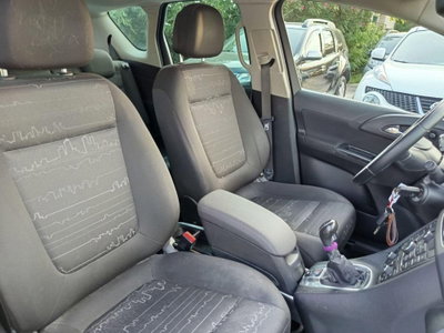 Opel Meriva 1.4 100CV Cosmo (10)