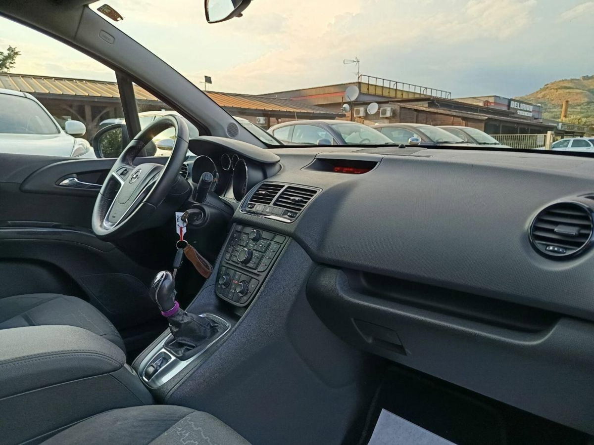 Opel Meriva 1.4 100CV Cosmo (12)