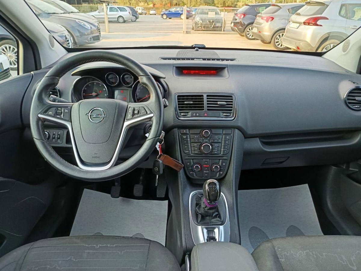 Opel Meriva 1.4 100CV Cosmo (14)