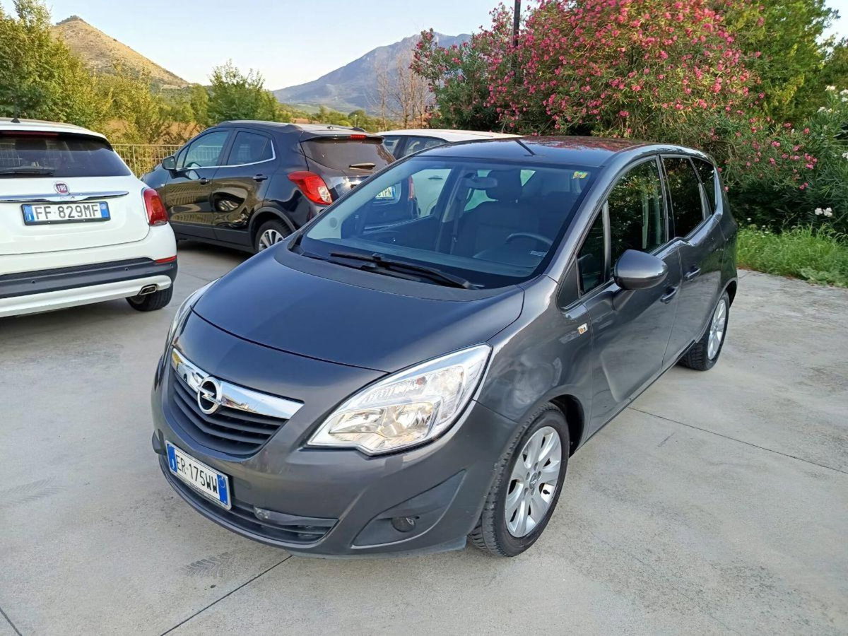 Opel Meriva 1.4 100CV Cosmo (2)