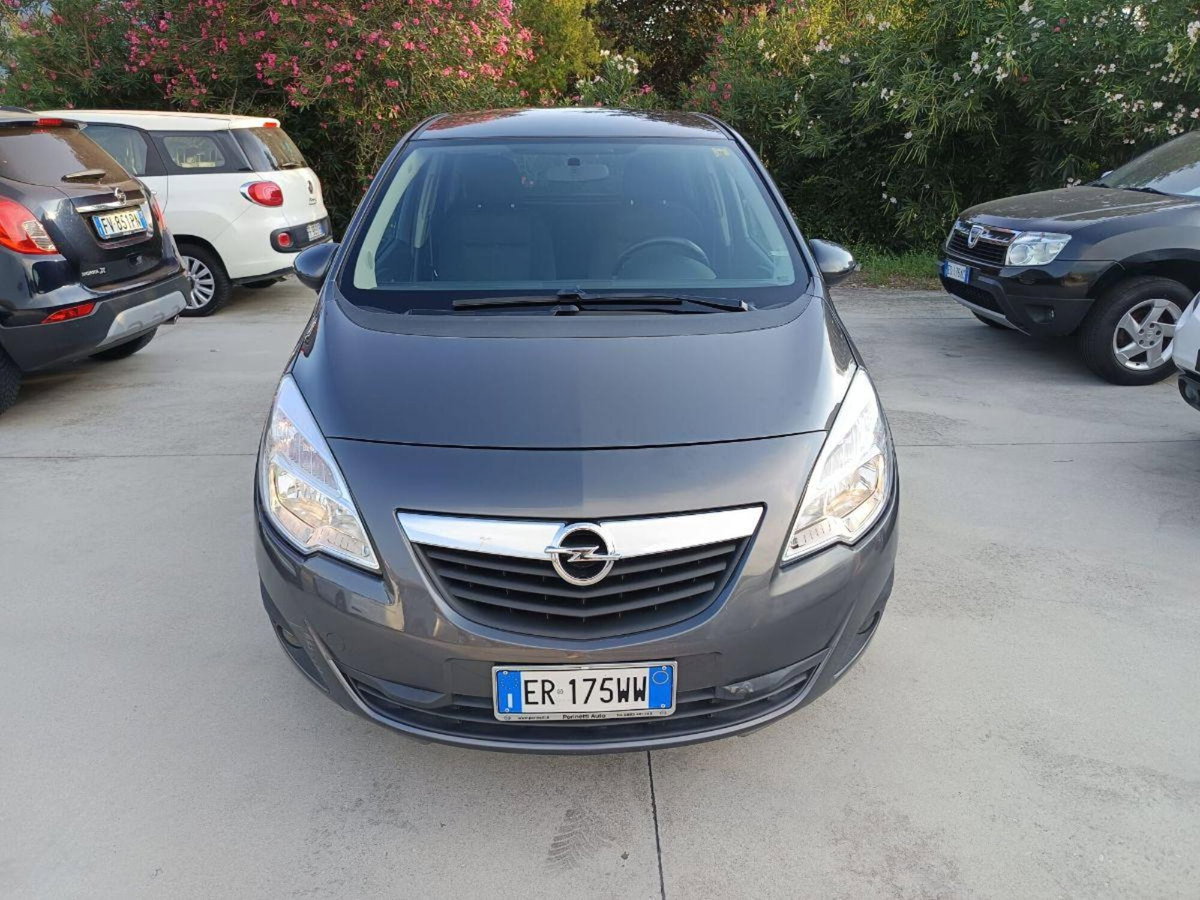 Opel Meriva 1.4 100CV Cosmo (3)