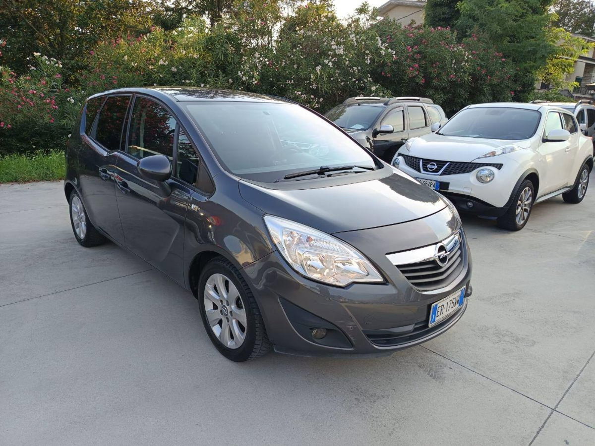 Opel Meriva 1.4 100CV Cosmo (4)