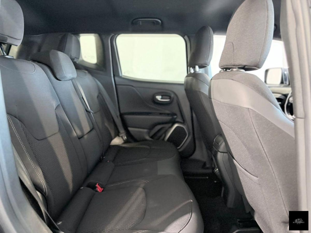 Jeep Renegade 1.6 Mjt DDCT 120 CV S (9)