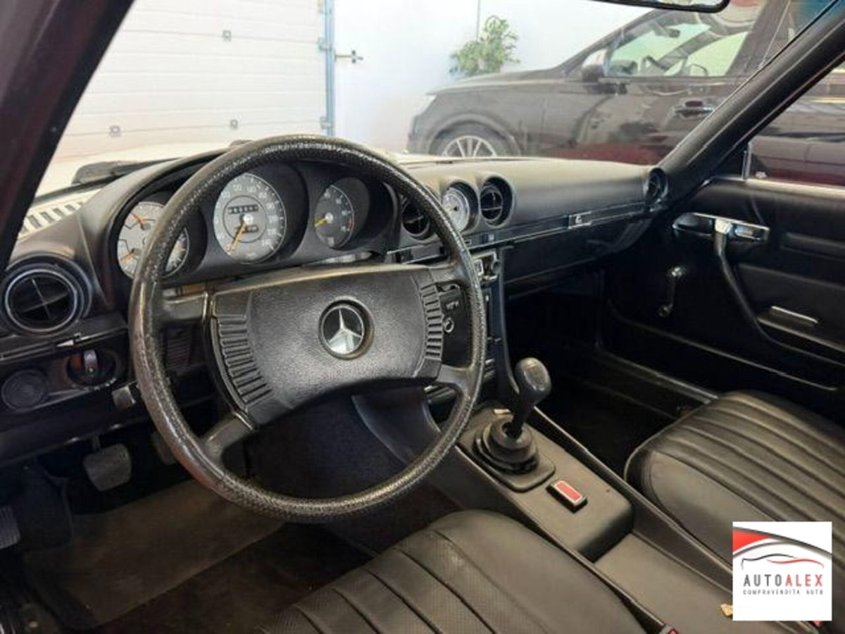 Mercedes-Benz 350 Coupé 350 SLC (13)