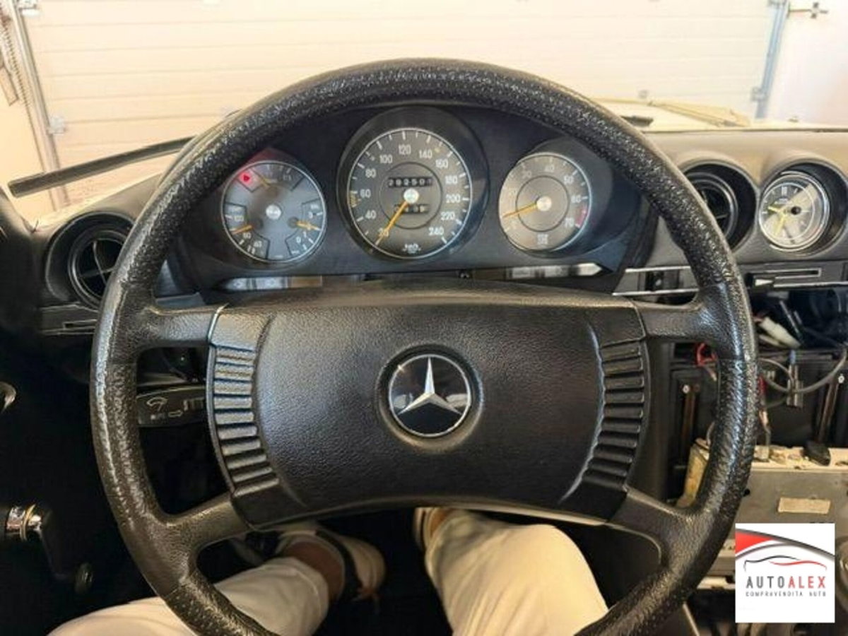 Mercedes-Benz 350 Coupé 350 SLC (9)
