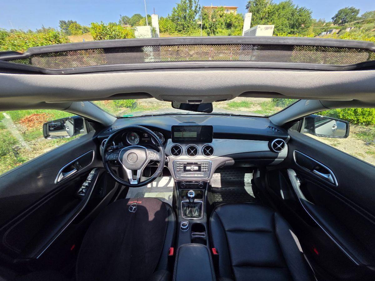 Mercedes-Benz CLA 200 CDI Premium (14)