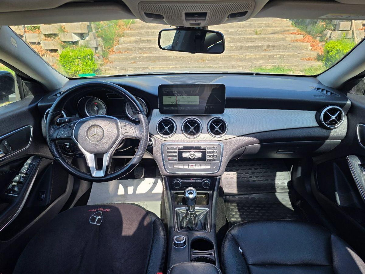 Mercedes-Benz CLA 200 CDI Premium (16)