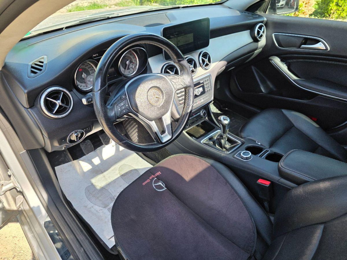 Mercedes-Benz CLA 200 CDI Premium (19)
