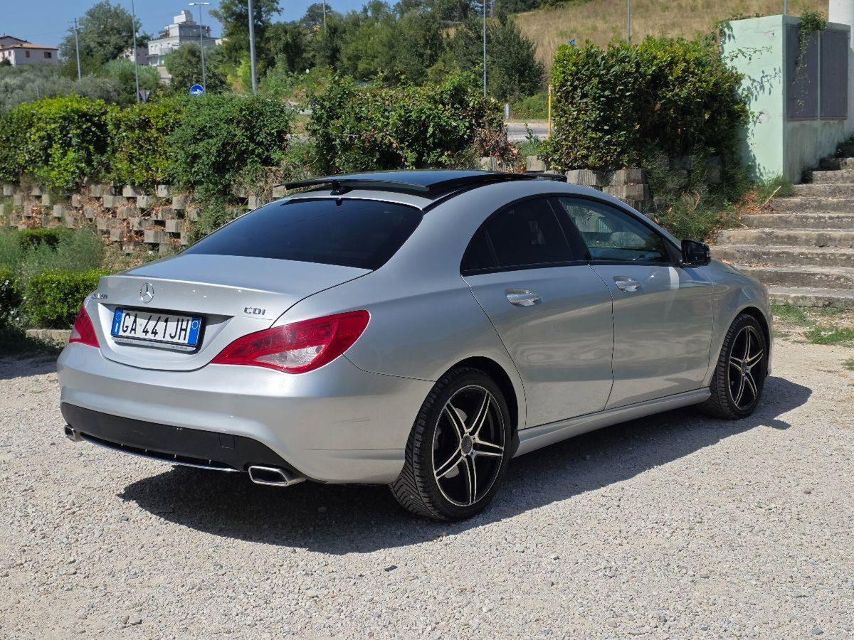 Mercedes-Benz CLA 200 CDI Premium (9)
