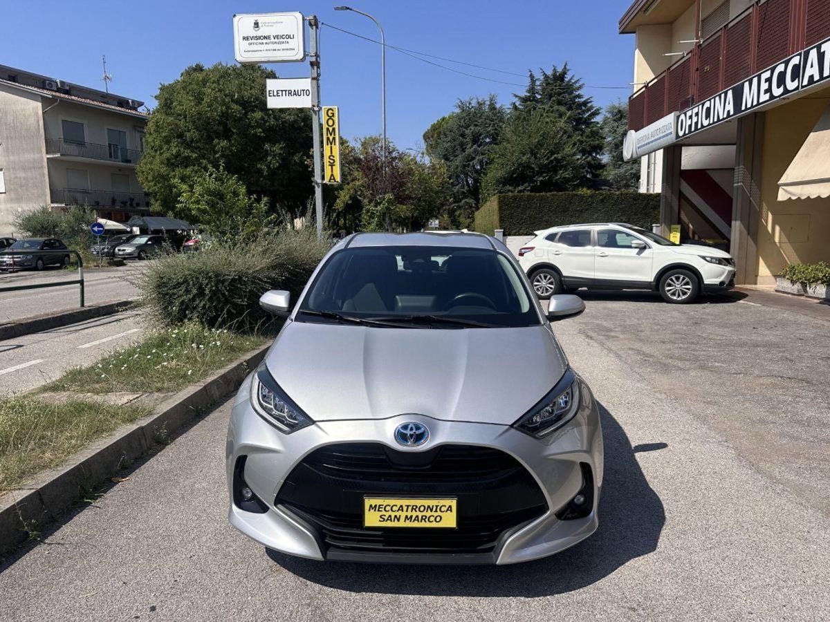 Toyota Yaris Cross 1.5 Hybrid 5p. E-CVT Trend (2)