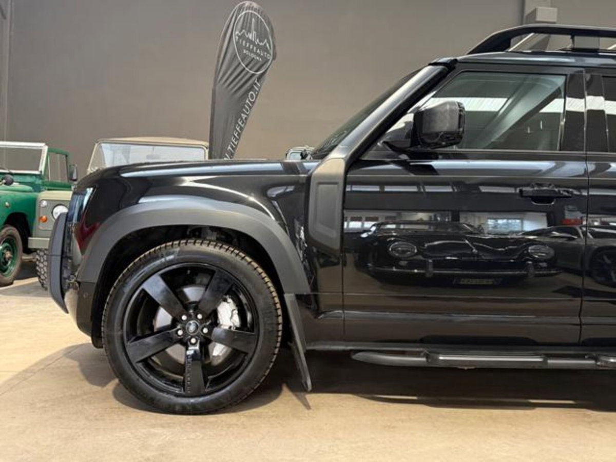 Land Rover Defender 110 3.0d i6 mhev XS Edition awd 250cv auto (7)