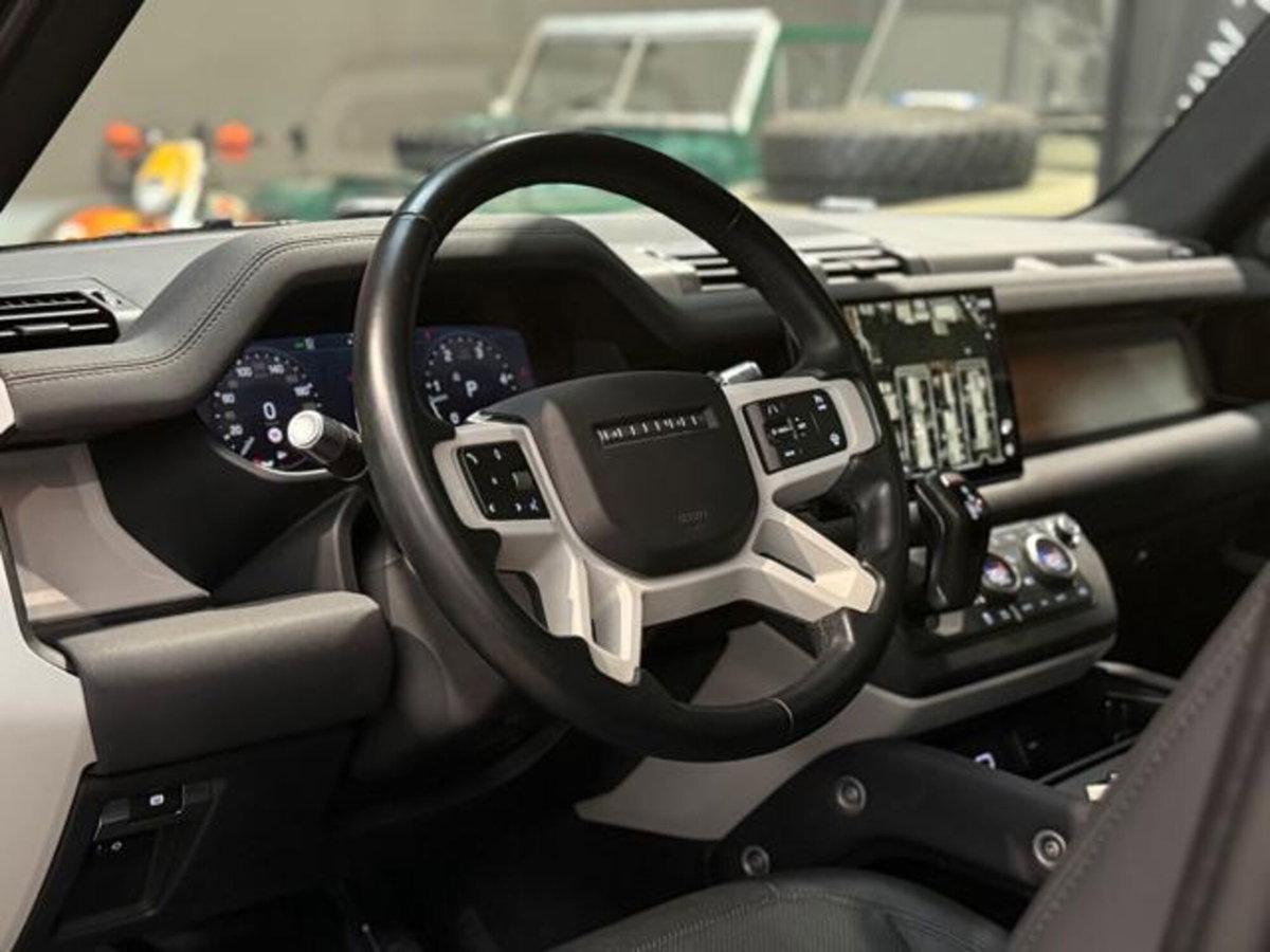 Land Rover Defender 110 3.0d i6 mhev XS Edition awd 250cv auto (9)