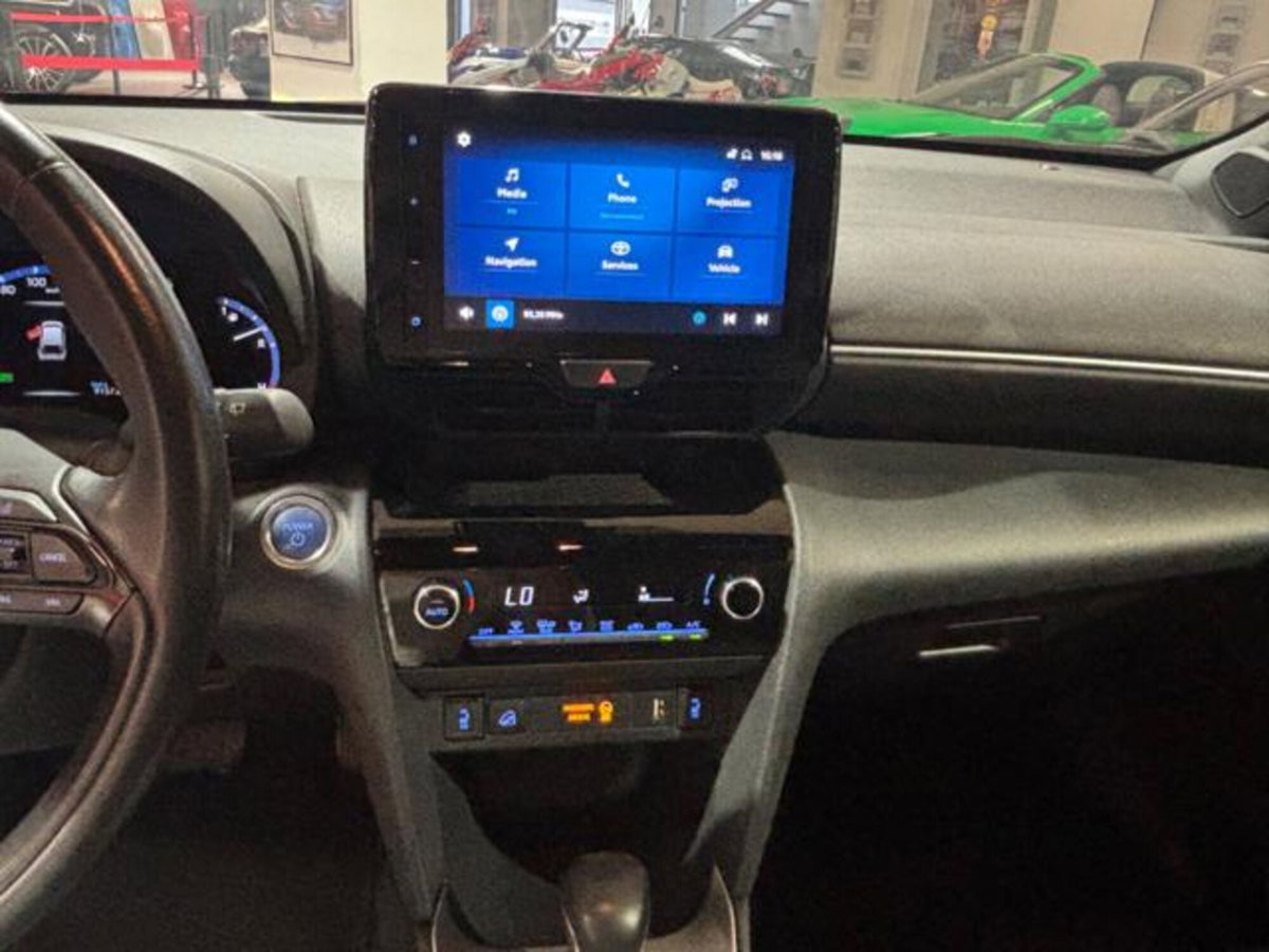 Toyota Yaris Cross 1.5h GR Sport Black Sky fwd 116cv e-cvt (10)