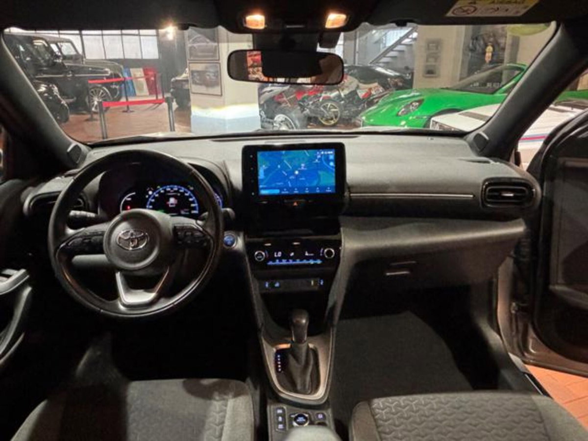 Toyota Yaris Cross 1.5h GR Sport Black Sky fwd 116cv e-cvt (14)