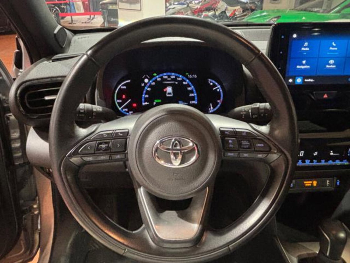 Toyota Yaris Cross 1.5h GR Sport Black Sky fwd 116cv e-cvt (9)