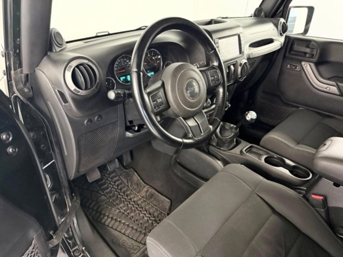 Jeep Wrangler 2.8 CRD DPF Mountain Auto (4)
