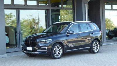 BMW X5 xDrive30d 48V xLine usata