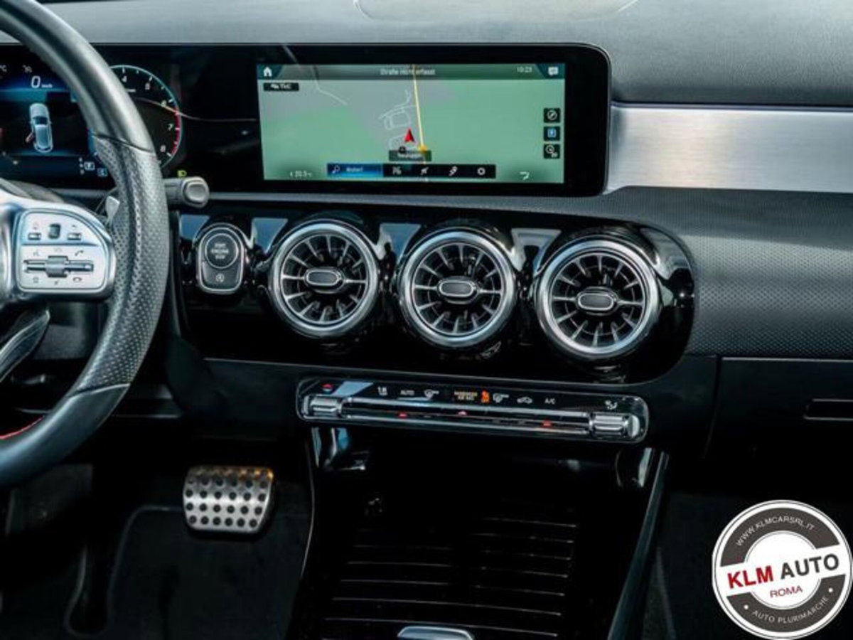 Mercedes-Benz Classe A Sedan 180 Automatic 4p. Premium (11)