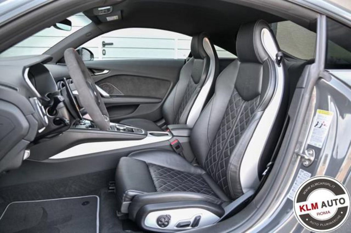 Audi TTS Coupé 2.0 TFSI 310 CV quattro S tronic (11)