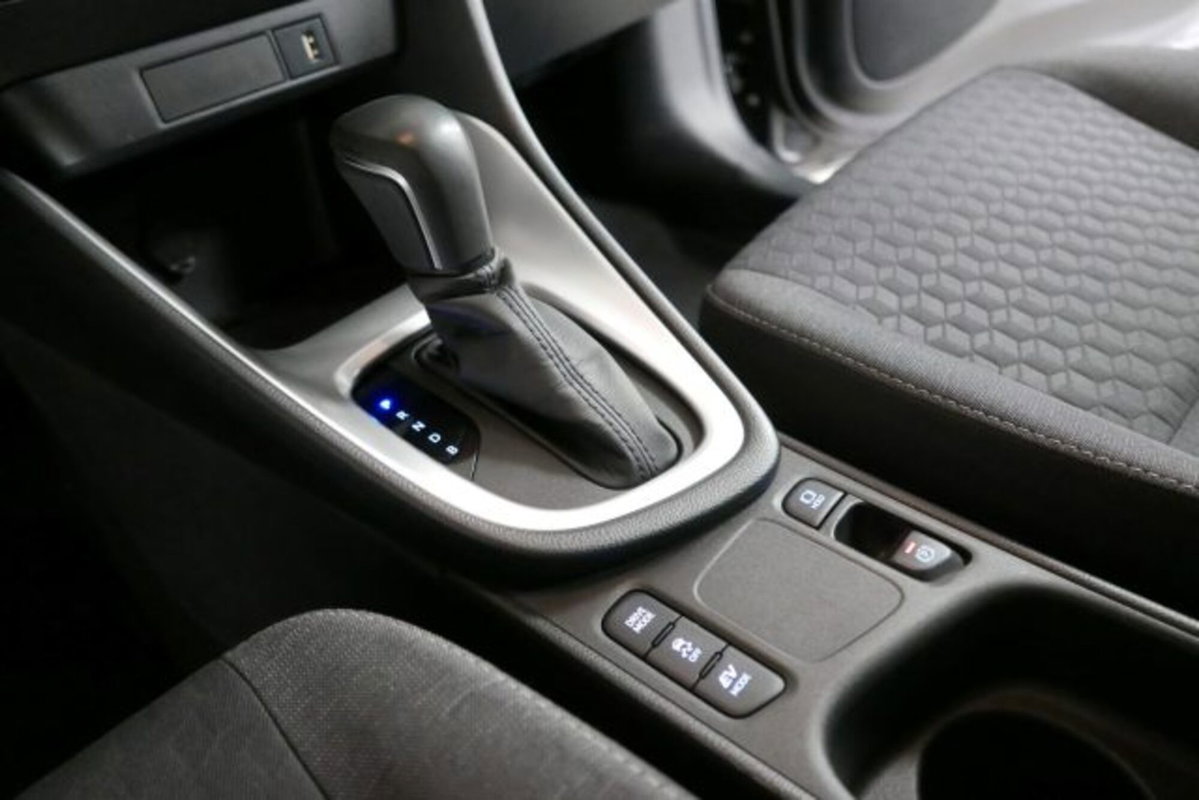 Toyota Yaris 1.5 Hybrid 5 porte Style (10)