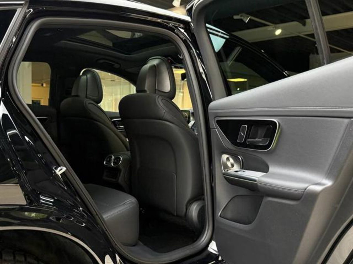 Mercedes-Benz GLC 220 d 4Matic Mild Hybrid AMG Premium Plus (20)