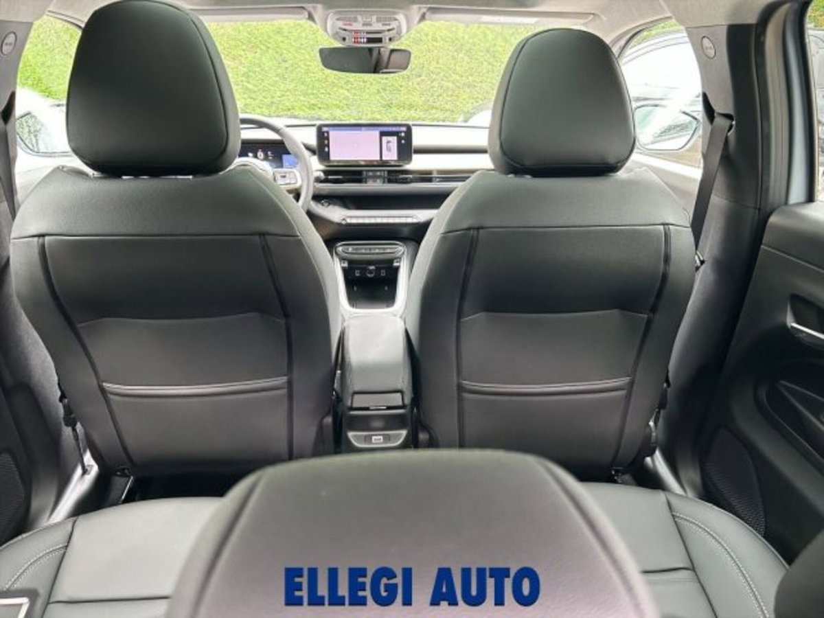 Jeep Avenger 1.2 turbo Summit fwd 100cv (12)