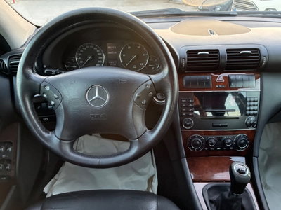Mercedes-Benz Classe C 220 CDI cat Avantgarde Sport (10)