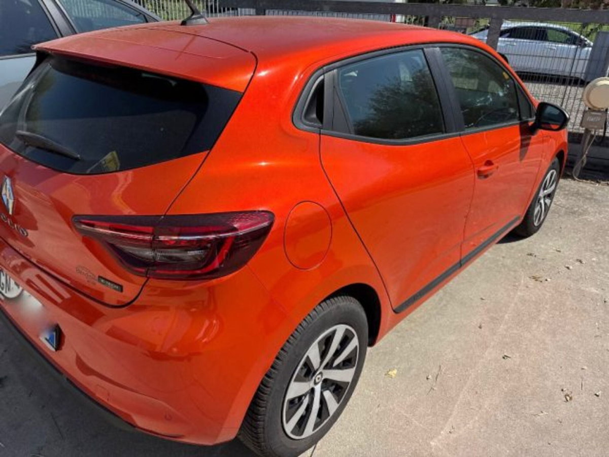 Renault Clio Full Hybrid E-Tech 145 CV 5 porte Equilibre (3)