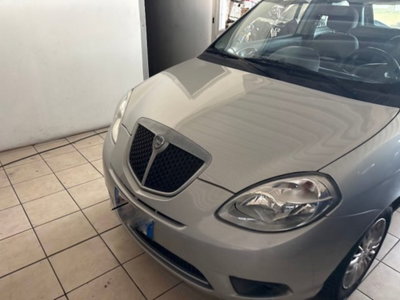 Lancia Ypsilon 1.2 Platino (2)