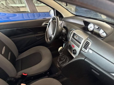 Lancia Ypsilon 1.2 Platino (5)